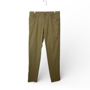 Lululemon ABC Pants Men's 32
Warpstreme 5-Pocket Stretch Tan